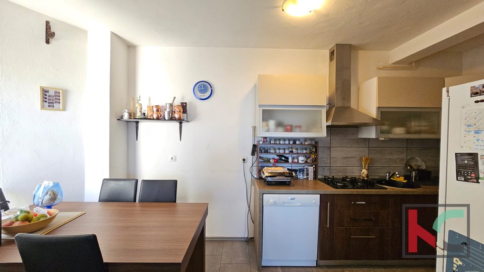 Istra, Pula, širši center, apartma 2SS+DB s pogledom na morje, #prodaja