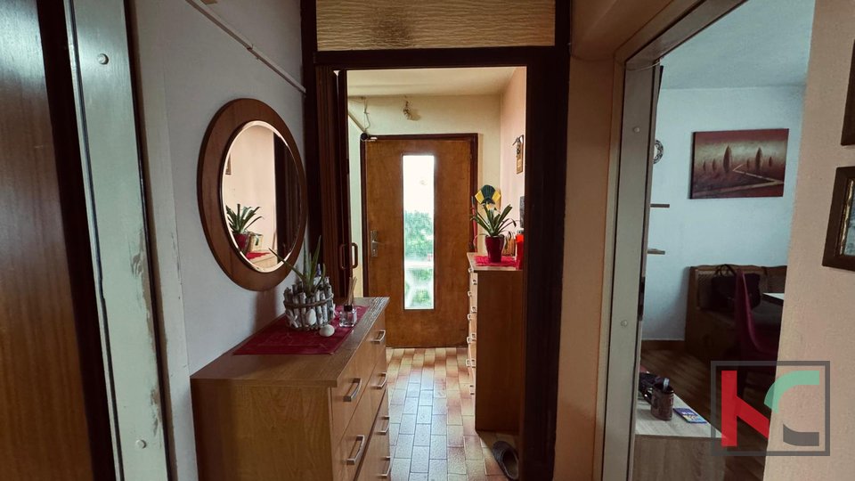 Pula, Vidikovac, comfortable two-story apartment with an open view and garden #sale