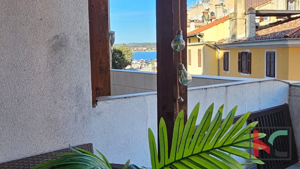 ROVINJ, CENTER, STANOVANJE S POGLEDOM NA MORJE 43 M2 #PRODAMO